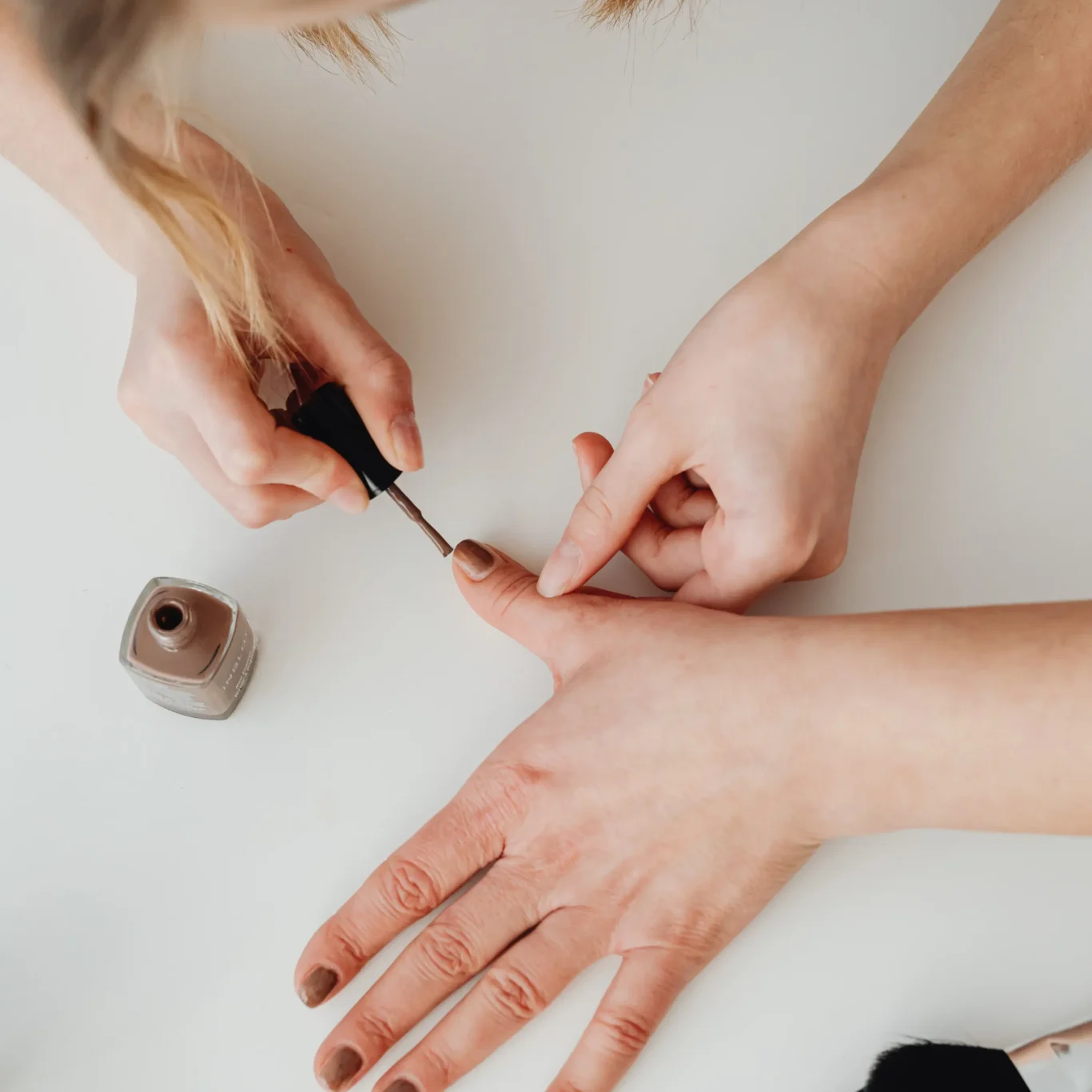 Professional gel powder nails infill service